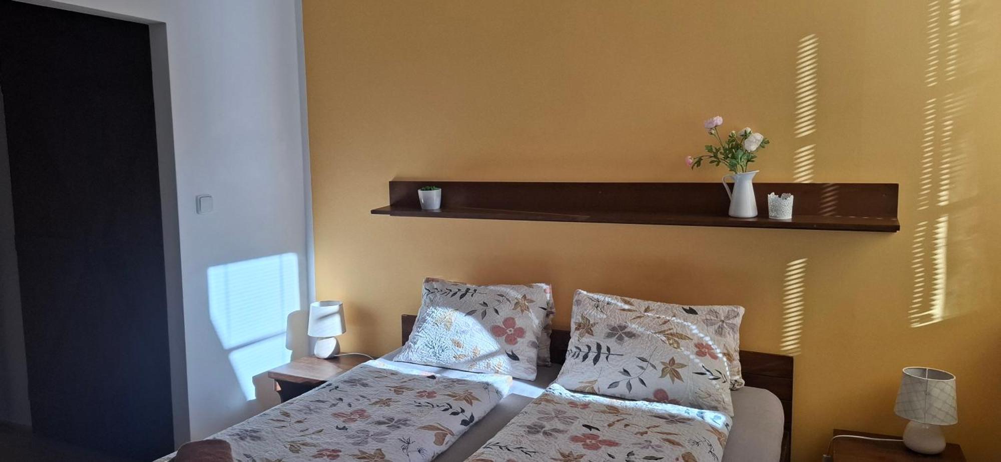 Penzion A Vinoteka Hrozen Kroměříž Exterior foto